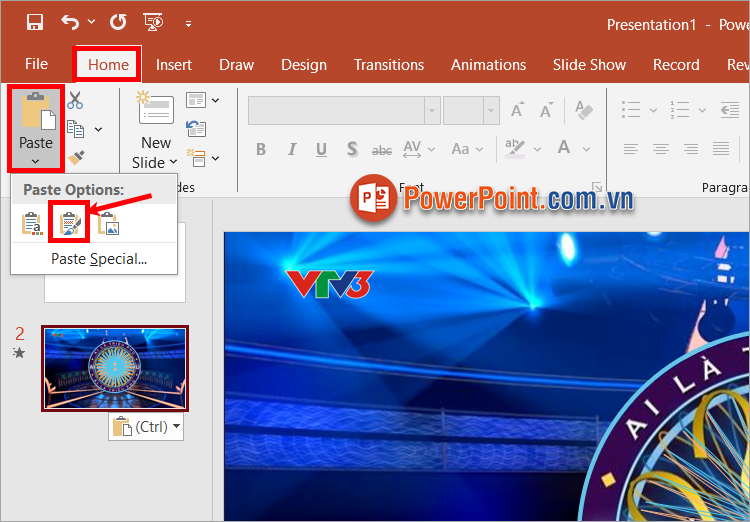 Chọn Home ➔ Paste ➔ Keep Source Formatting (K)