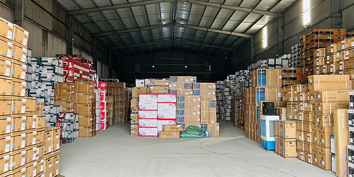 Kho hàng tại điện máy Phúc Khánh 2